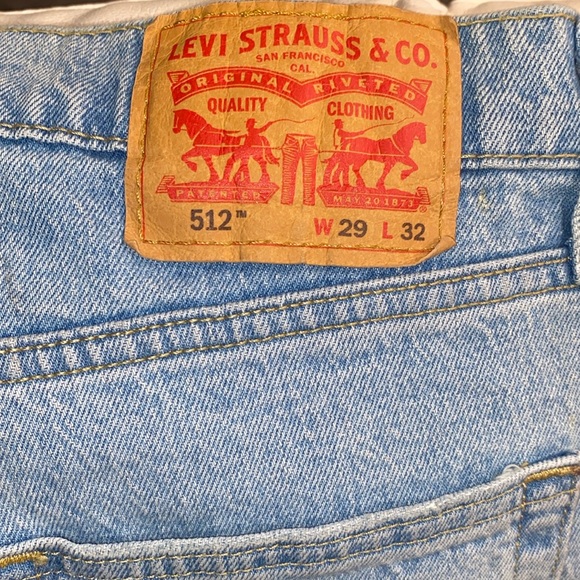 Levi’s light blue denim size 29x32 good condition - Picture 1 of 4